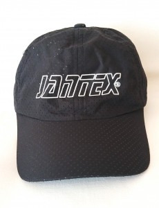 Czapka z daszkiem JANTEX czarna